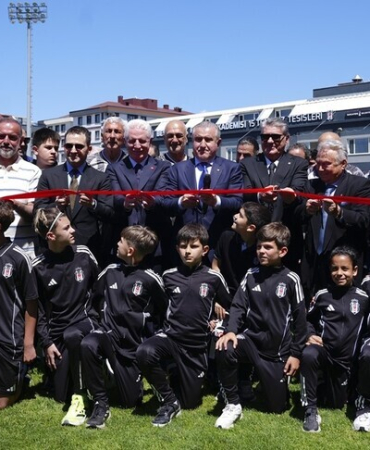 Beşiktaş Futbol Akademisi Sancaktepe Belediyesi 15 Temmuz Tesisleri'nin açılış töreni yapıldı