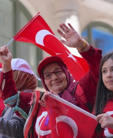New York'ta 43. Türk Günü Yürüyüşü coşkuyla kutlandı