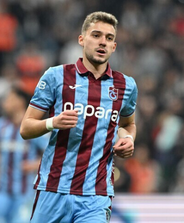 Trabzonspor, Ernest Muçi'nin satın alma opsiyonunu kullandı