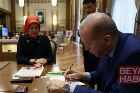 Cumhurbaşkanı Erdoğan, Türk Kızılaya kurban bağışında bulundu