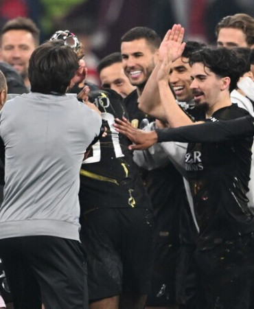 Ligue 1'de Lens'i yenen PSG, şampiyonluğunu ilan etti