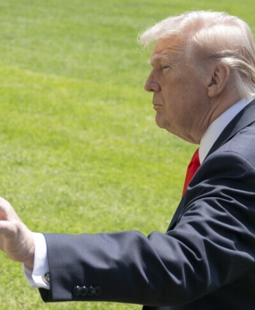 Trump'ın mali beyanı yılın başında milyonlarca dolarlık menkul kıymet işlemi yapıldığını gösterdi