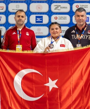 Milli judocu Nisanur Serin'den Gençler Avrupa Kupası'nda gümüş madalya