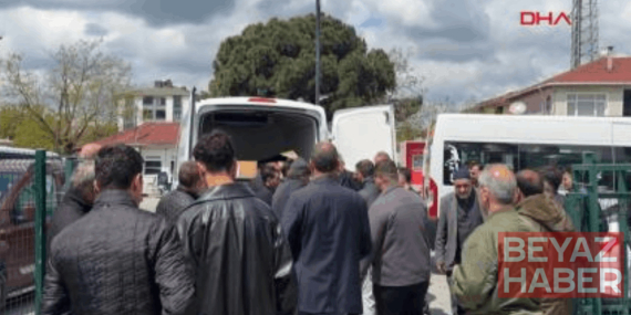 4 yaşındaki Sancar, yaralı kurtulduğu kazada ölen annesine veda etti