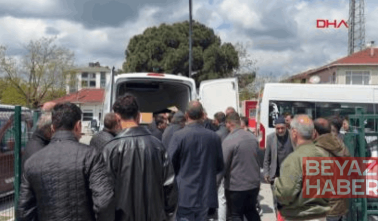 4 yaşındaki Sancar, yaralı kurtulduğu kazada ölen annesine veda etti