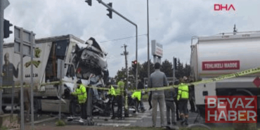 TIR, tankere çarptı feci kaza can aldı