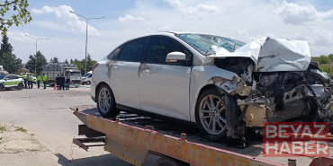 TIR ile otomobil çarpıştı, 1 ölü 4 yaralı