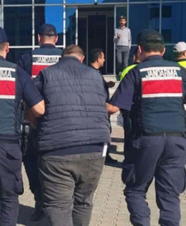 Kaçak göçmenleri taşıyan taksici de firari çıktı