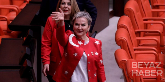 Nimet Hanım üçüncü yılında üçüncü partisine geçiyor
