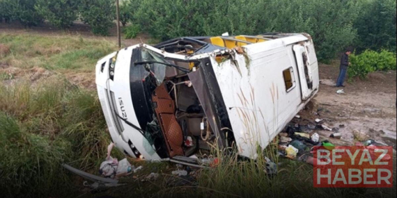 Katliam gibi kaza: Tur minibüsü şarampole yuvarlandı, 5 kişi öldü