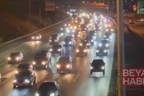 Bayram tatili dönüşü İstanbul girişinde trafik yoğunluğu