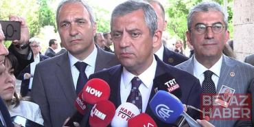 Özgür Özel: Olağanüstü kurultay için imza süreci başlatıldı