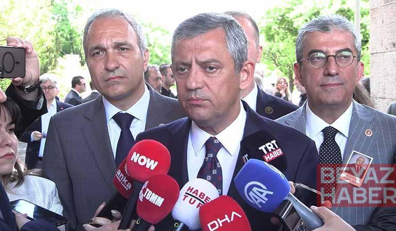 Özgür Özel: Olağanüstü kurultay için imza süreci başlatıldı