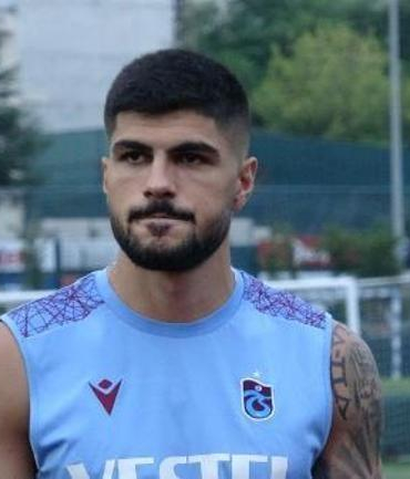 Eren Elmalı tedbir amaçlı hastaneye götürüldü