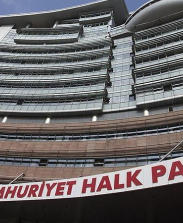 Özgür Özel'i destekleyen vekillerden 'kurultay' çağrısı