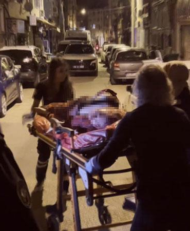 Önce annesini ardından kendini bıçakladı