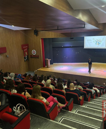 Öğretmenlere akran zorbalığıyla mücadele eğitimi