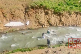 Derede mahsur kaldı, tesadüfen bölgeden geçen Özel İdare ekipleri kurtardı