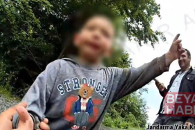 3 yaşındaki kayıp Göktürk ormanda bulundu; jandarmayla sohbet anları kamerada