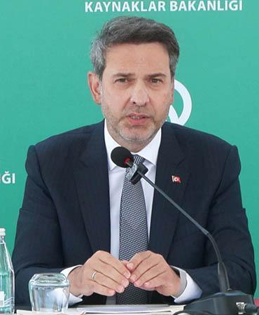 Bakan Bayraktar: Sıfır emisyonlu ve karbon nötr emisyonlu ekonomi hedefimiz var