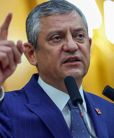 Özgür Özel: Geri adım atılır kurultay yapılırsa bu defter kapanır