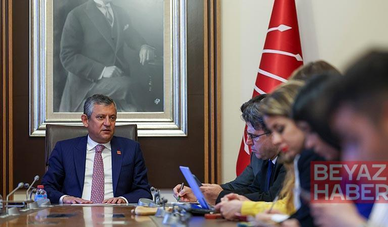 Özgür Özel: İkinci bir parti hazır etmek lazım olabilir
