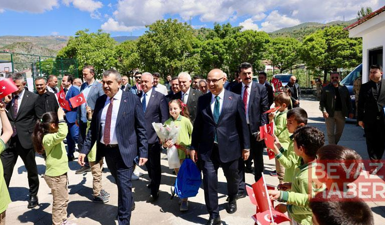 Bakan Tekin: Türkiye