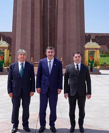 Cumhurbaşkanı Yardımcısı Yılmaz, Türkmenistan temaslarını tamamladı