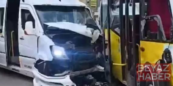 Bursa’da servis minibüsüyle özel halk otobüsü çarpıştı; 5 yaralı