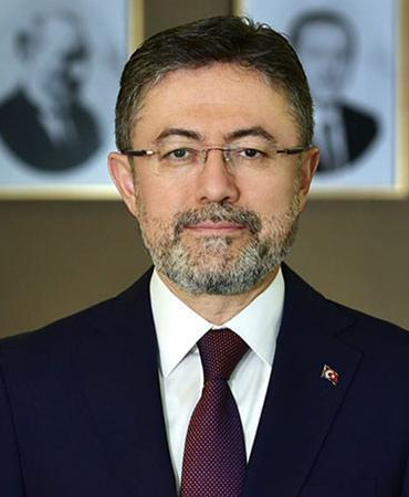 Bakan Yumaklı: 108 bin baş sığırı uygun fiyatla küçük ölçekli besicilerimize dağıtıyoruz