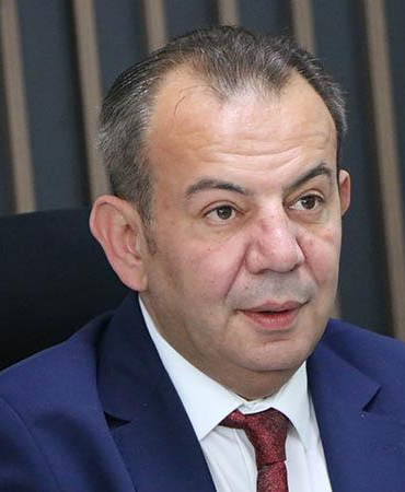 ‘Nefret ve ayrımcılık’ suçlamasıyla yargılanan Tanju Özcan: Suç işlediğimi düşünmüyorum