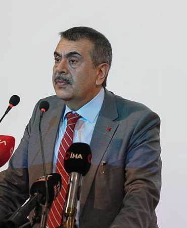 Bakan Tekin: Bilgiyi beceriye dönüştürecek paradigmayı inşa etmek gerekiyor