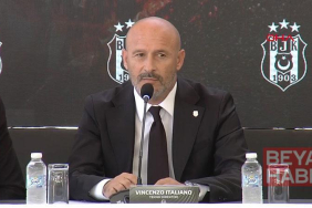 Beşiktaş, teknik direktörü Vincenzo Italiano için imza töreni düzenledi