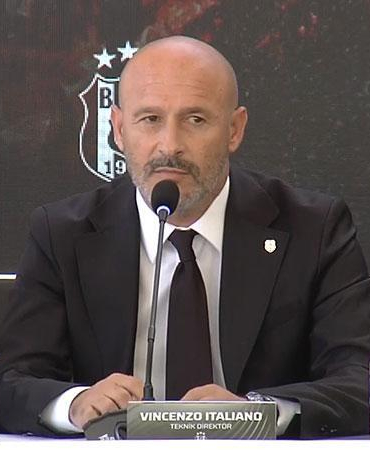 Beşiktaş, teknik direktörü Vincenzo Italiano için imza töreni düzenledi