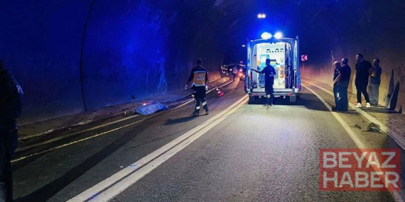 Tünelde otomobil ile motosiklet çarpıştı; 1 ölü, 2 yaralı