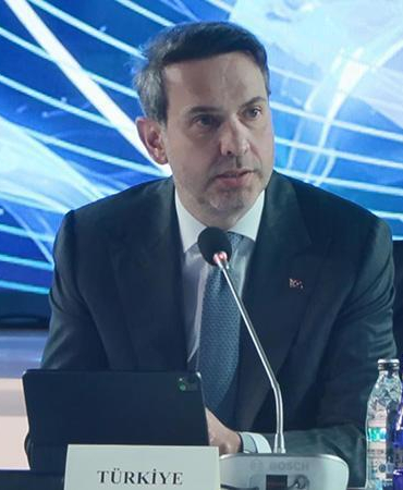 Bakan Bayraktar: 2030 yılına kadar 20 milyar doların üzerinde yatırım öngörüyoruz