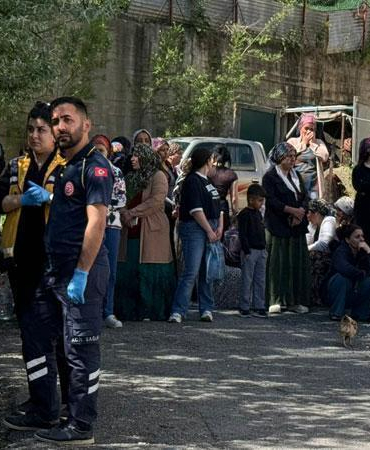 Yaşadığı binanın bodrum katında ölü bulundu, kayıp eşi aranıyor