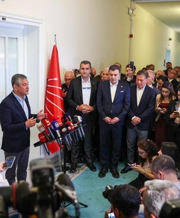 Özgür Özel: Yarın benim konuşacağım grup toplantısı yapılacak
