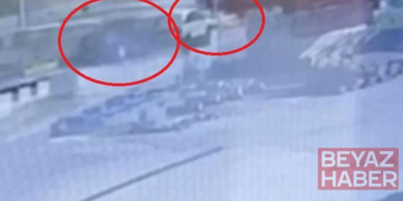 Kayseri’de iki otomobilin çarpıştığı kaza kamerada; 2 yaralı