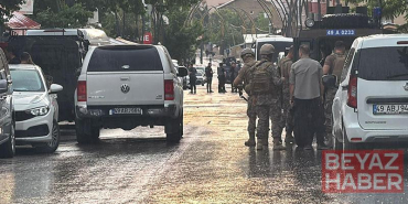 İşitme engelli kardeşini ve bir polis memurunu yaralayan şüpheli, operasyonla etkisiz hale getirildi