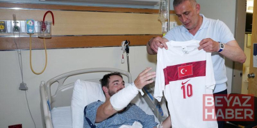 TFF Başkanı Hacıosmanoğlu, kaza geçiren polisi hastanede ziyaret etti