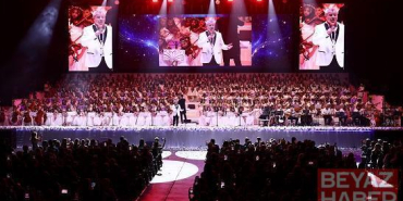 800 kişilik Bilfen Filarmoni Orkestrası, Levent Yüksel ile konser verdi