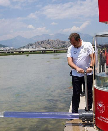 Yok olmanın eşiğinden dönen 2 endemik tür balığın yavruları suyla buluşturuldu