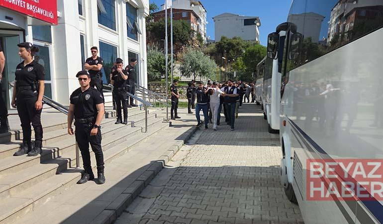 Bursa merkezli 4 ildeki uyuşturucu operasyonunda 29 şüpheli adliyede