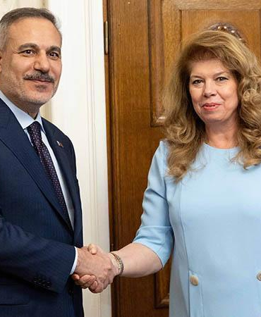 Dışişleri Bakanı Fidan, Bulgaristan Cumhurbaşkanı Yotova tarafından kabul edildi