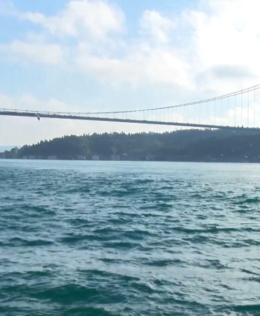 İstanbul Boğazı transit gemi geçişine kapatıldı