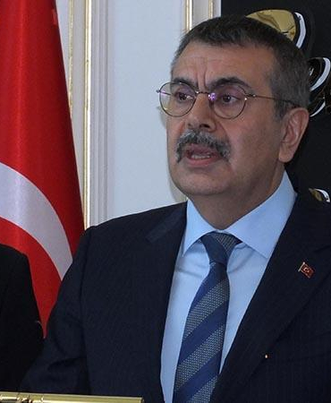 Bakan Tekin: Yarın yapılacak LGS’ye 1 milyon 226 bin 580 öğrenci başvuru yaptı