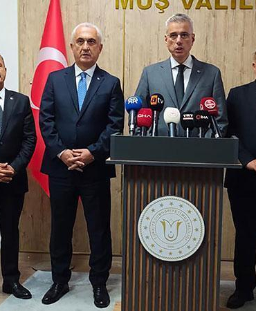 Sağlık Bakanı Memişoğlu, Muş’ta sağlık yatırımlarını değerlendirdi