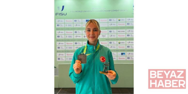 Beykoz Üniversitesi öğrencisi Elif Naz Kara