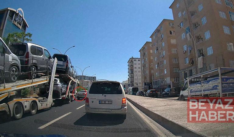 TIR şoförünün manevrası olası kazayı önledi; o anlar kamerada